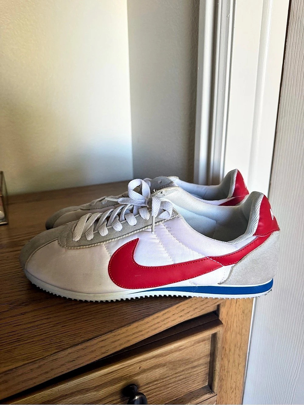 Nike Cortez Classic Sneakers in White & Red US 9.5